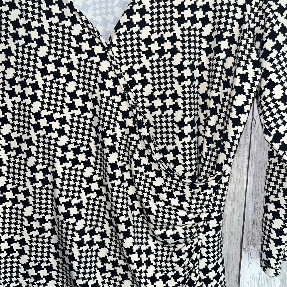 Talbots Houndstooth Blouse - Picture 4 of 6